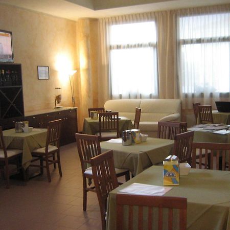 Hostiliae Ciminiera Hotel Ostiglia Bagian luar foto