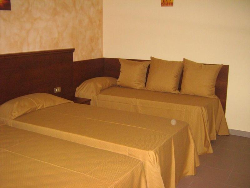 Hostiliae Ciminiera Hotel Ostiglia Bagian luar foto