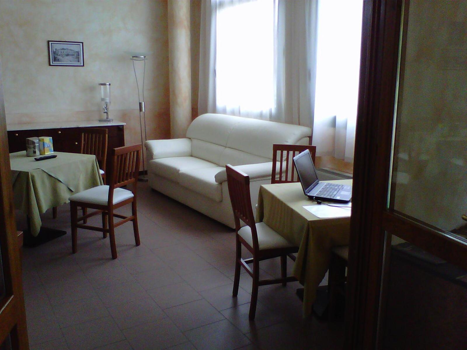 Hostiliae Ciminiera Hotel Ostiglia Bagian luar foto