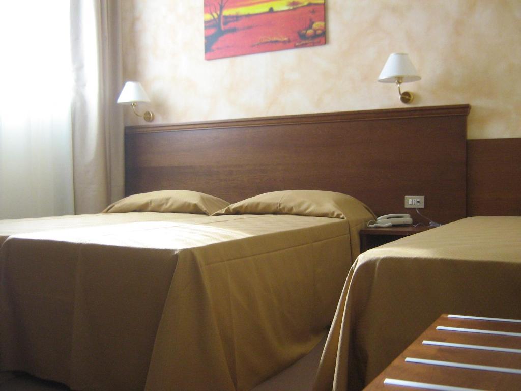 Hostiliae Ciminiera Hotel Ostiglia Ruang foto