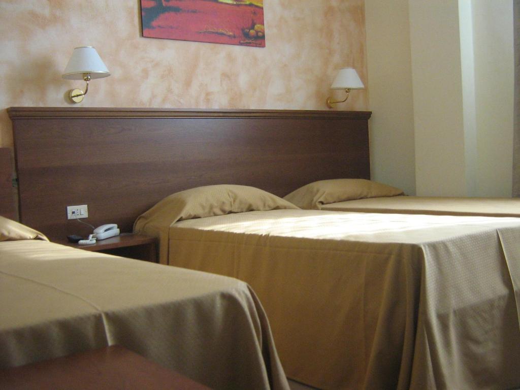 Hostiliae Ciminiera Hotel Ostiglia Bagian luar foto