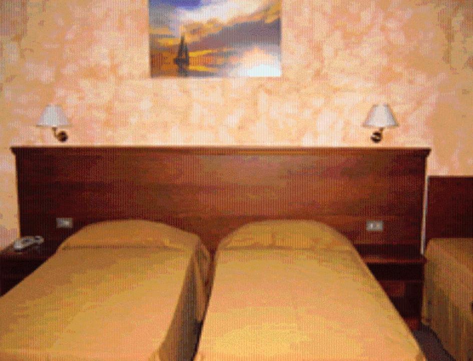 Hostiliae Ciminiera Hotel Ostiglia Ruang foto